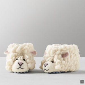 NWT Baby Lamb Slippers